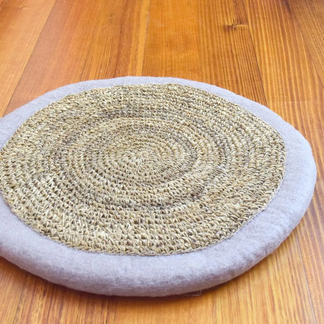Felt and Jute Cat Scratcher - Blush Mauve