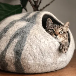 STONE HARBOR Wool Cat Cave | Cat Bed