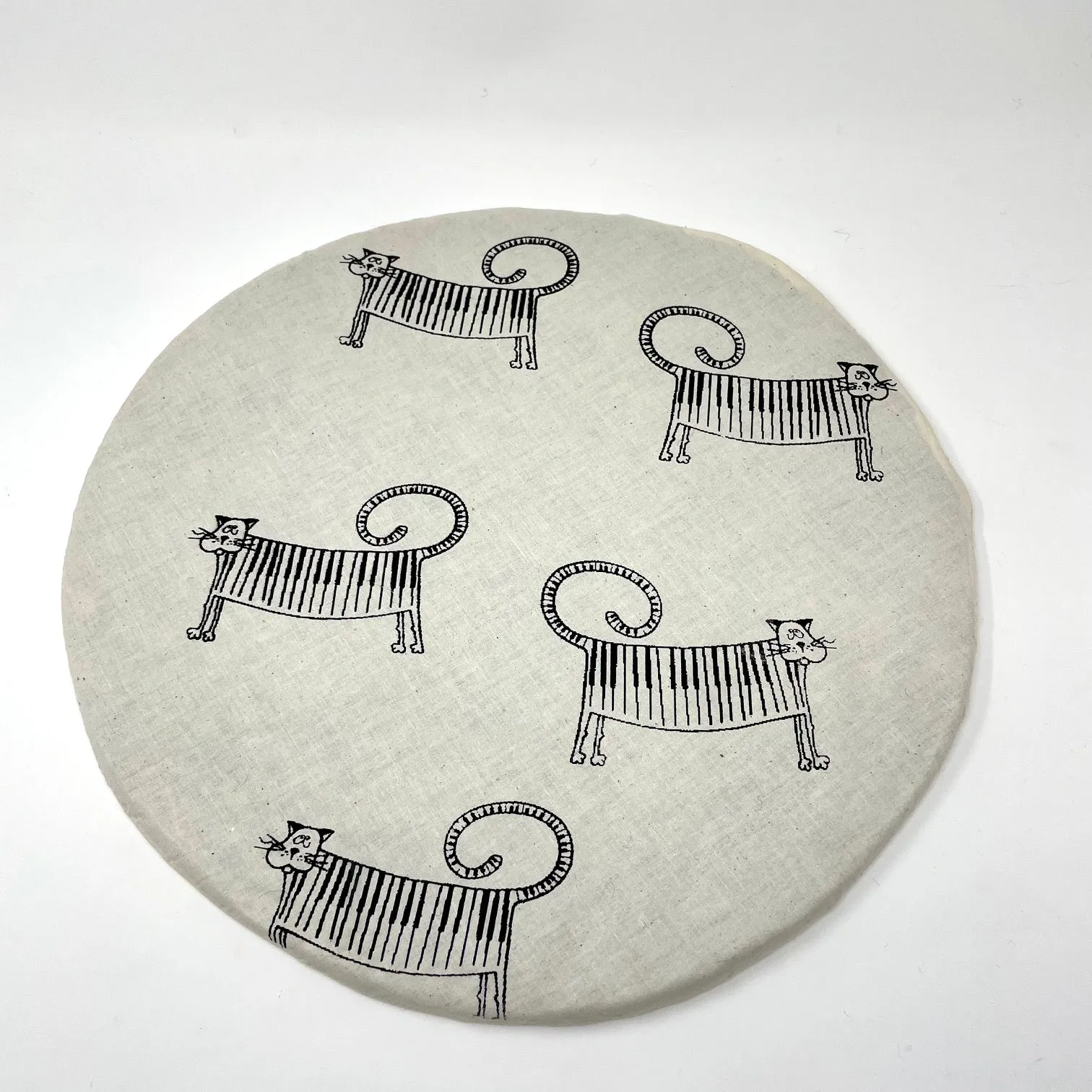 STONE HARBOR Wool Cat Cave | Cat Bed